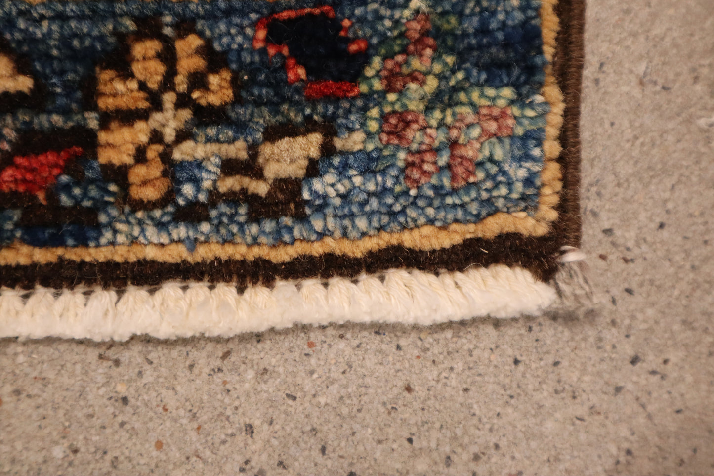 1'11 x 3'3 ft Chobi hand knotted oriental rug