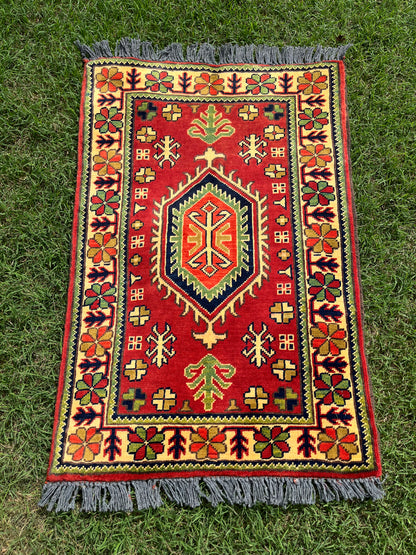 2'0 x 3'1 ft Hand knotted Kargahi wool oriental rug