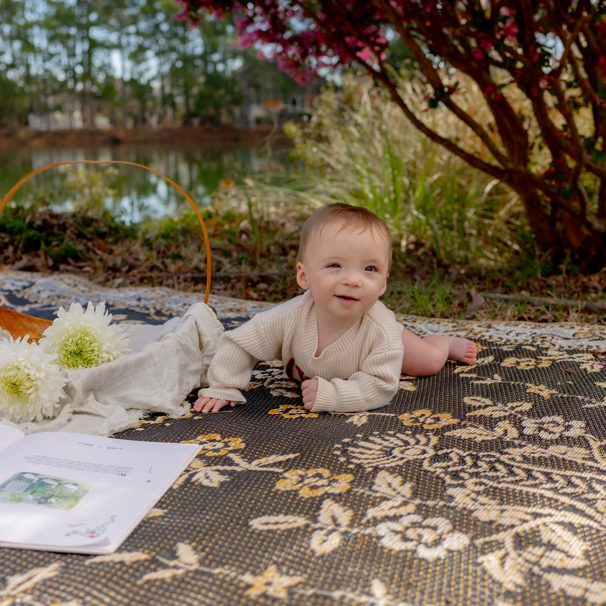 Garland Black & Tan Recycled Indoor/Outdoor Rug