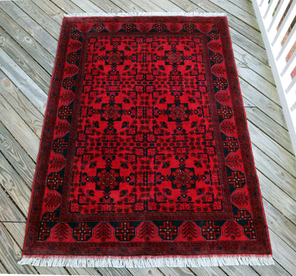 4'10 x 6'4 ft Khal Mohammadi hand knotted oriental rug