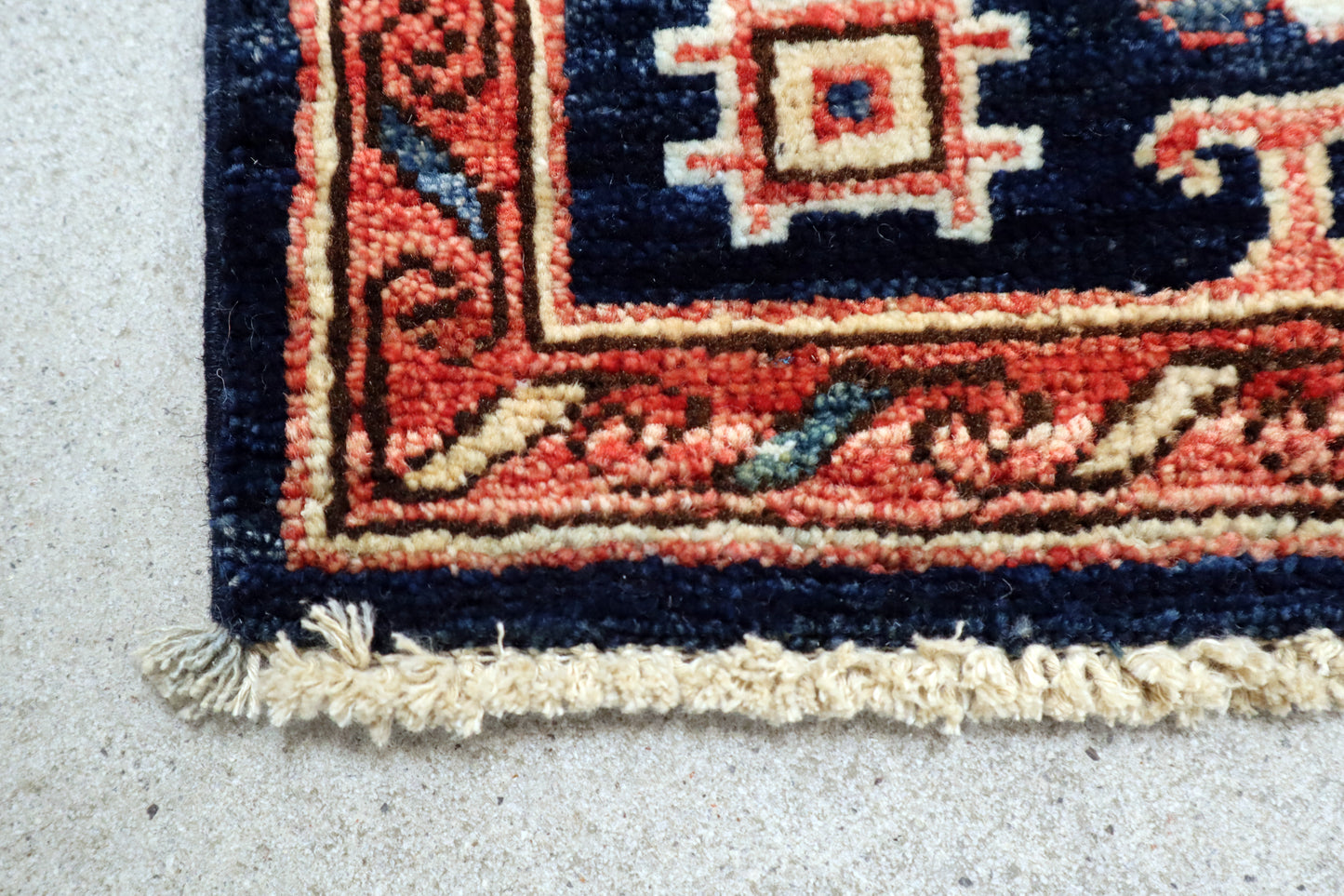 2'1 x 2'10 ft Chobi hand knotted oriental rug
