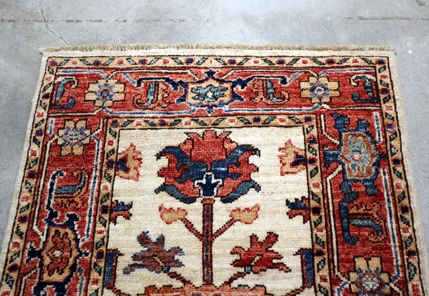 1'10 x 3'1 ft Chobi hand knotted oriental rug