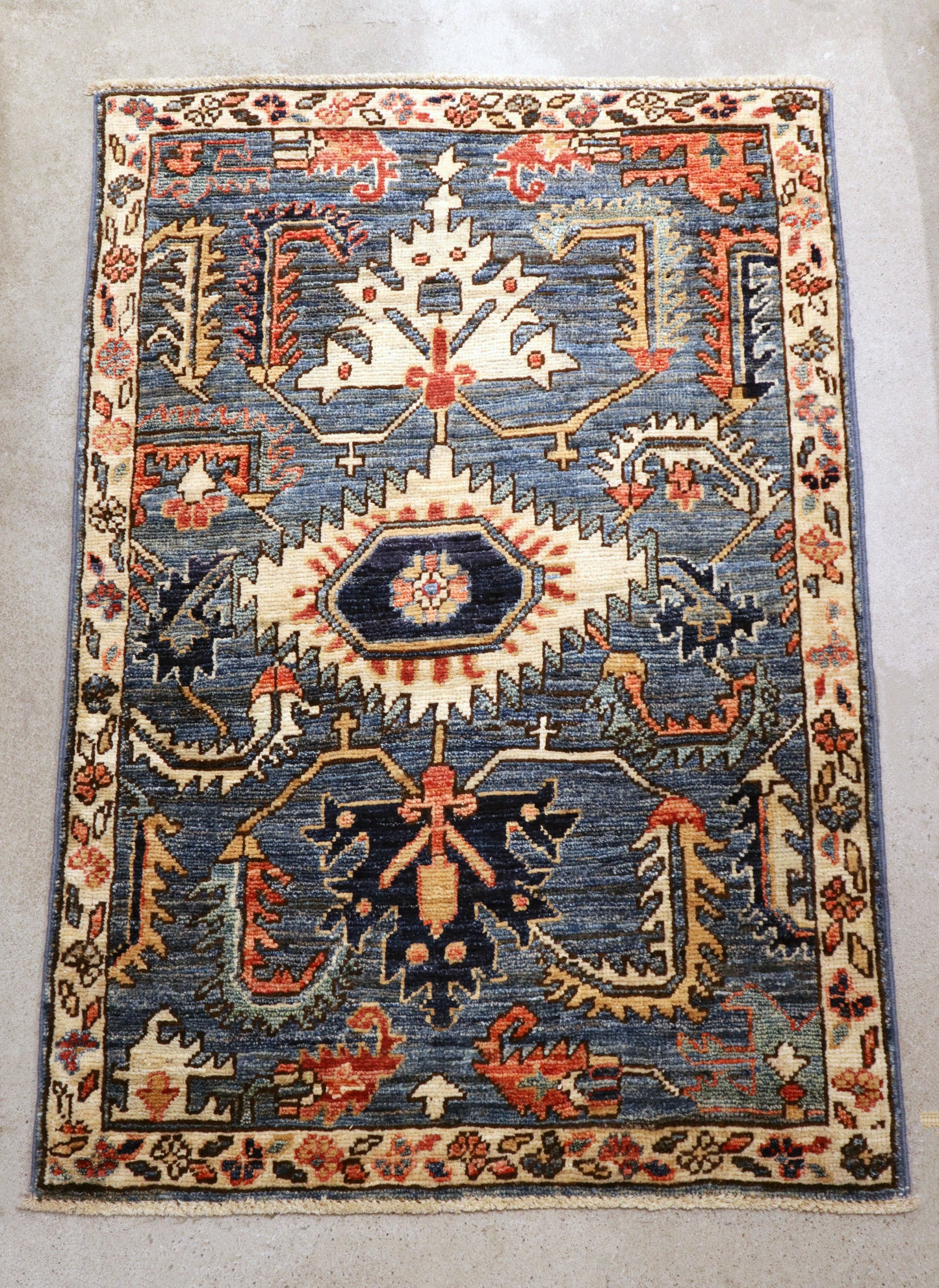 2'1 x 3'1 ft Hand knotted Chobi wool oriental rug
