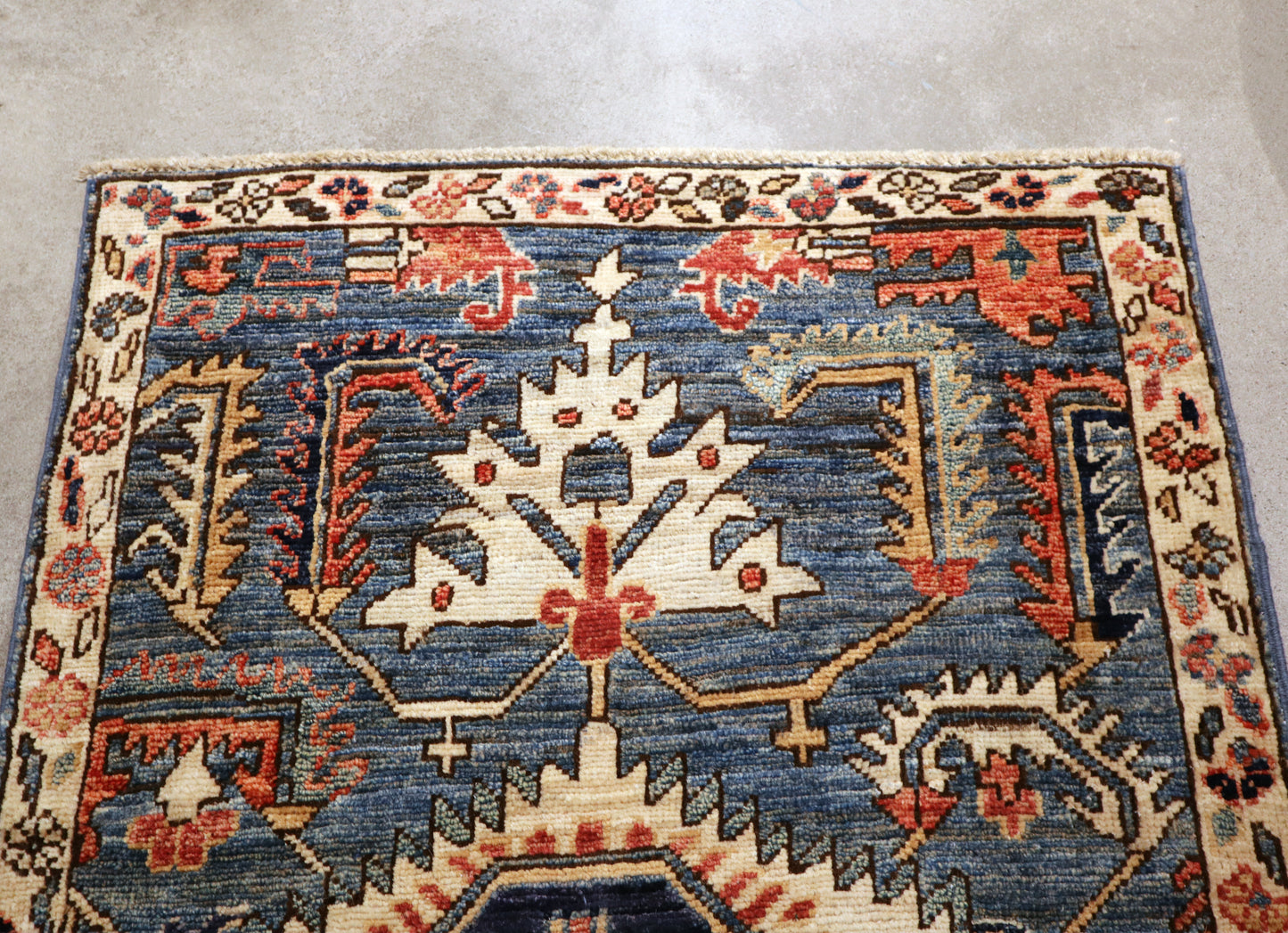2'1 x 3'1 ft Hand knotted Chobi wool oriental rug