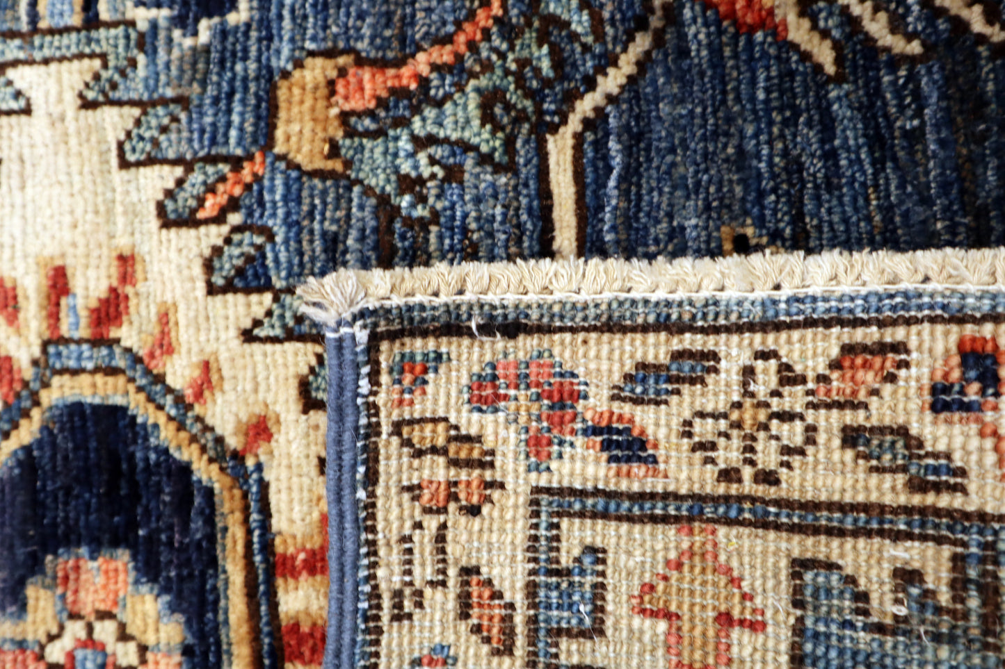2'1 x 3'1 ft Hand knotted Chobi wool oriental rug