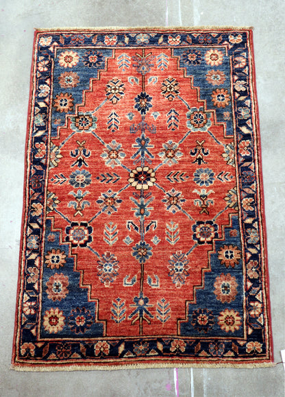 2'1 x 3'1 ft Hand knotted Chobi wool oriental rug