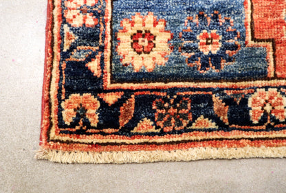2'1 x 3'1 ft Hand knotted Chobi wool oriental rug