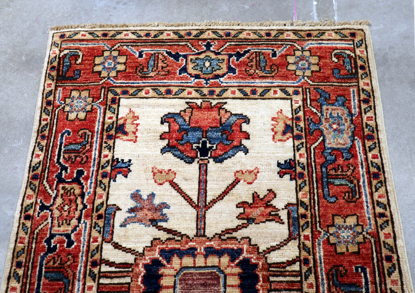 2'2 x 3'3 ft Hand knotted Chobi wool oriental rug