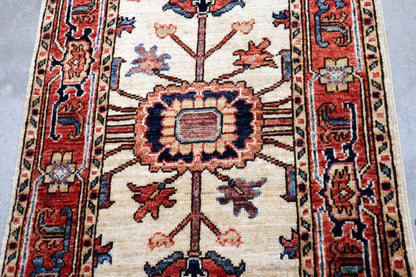 2'2 x 3'3 ft Hand knotted Chobi wool oriental rug