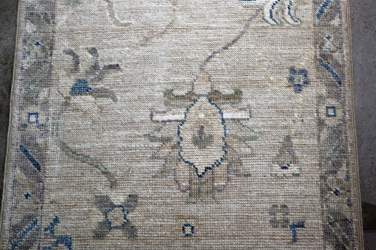 2'0 x 3'0 ft Hand knotted Oushak wool oriental small rug