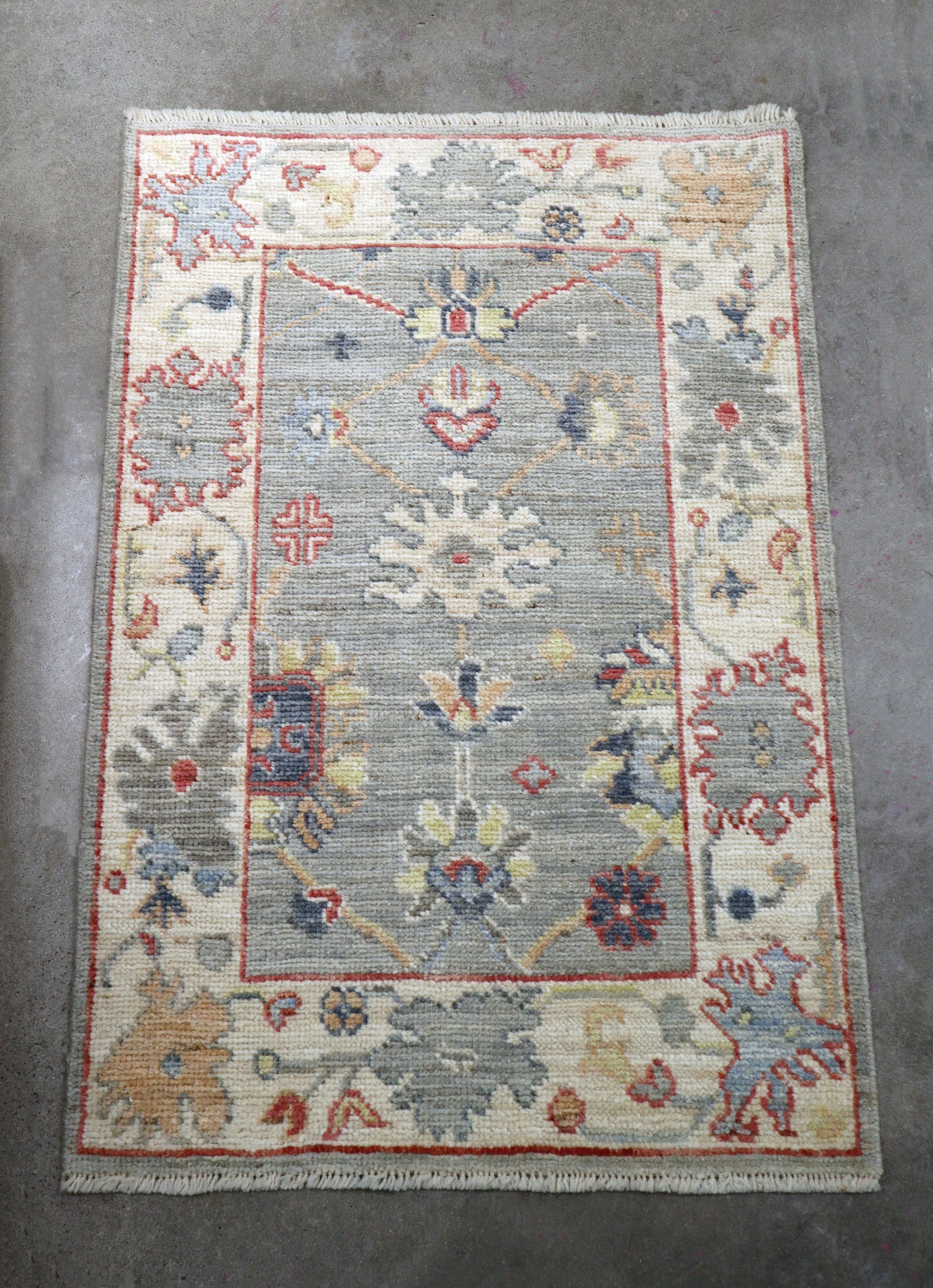 2'2 x 3'3 ft Hand knotted Oushak wool oriental small rug