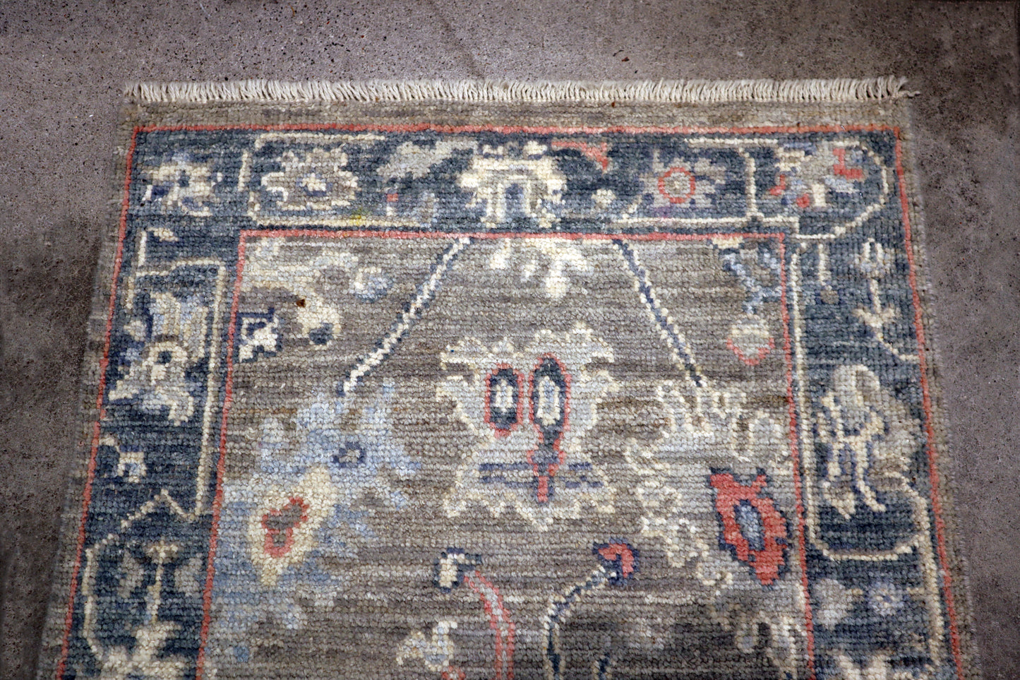 2'2 x 3'3 ft Hand knotted Oushak wool oriental small rug