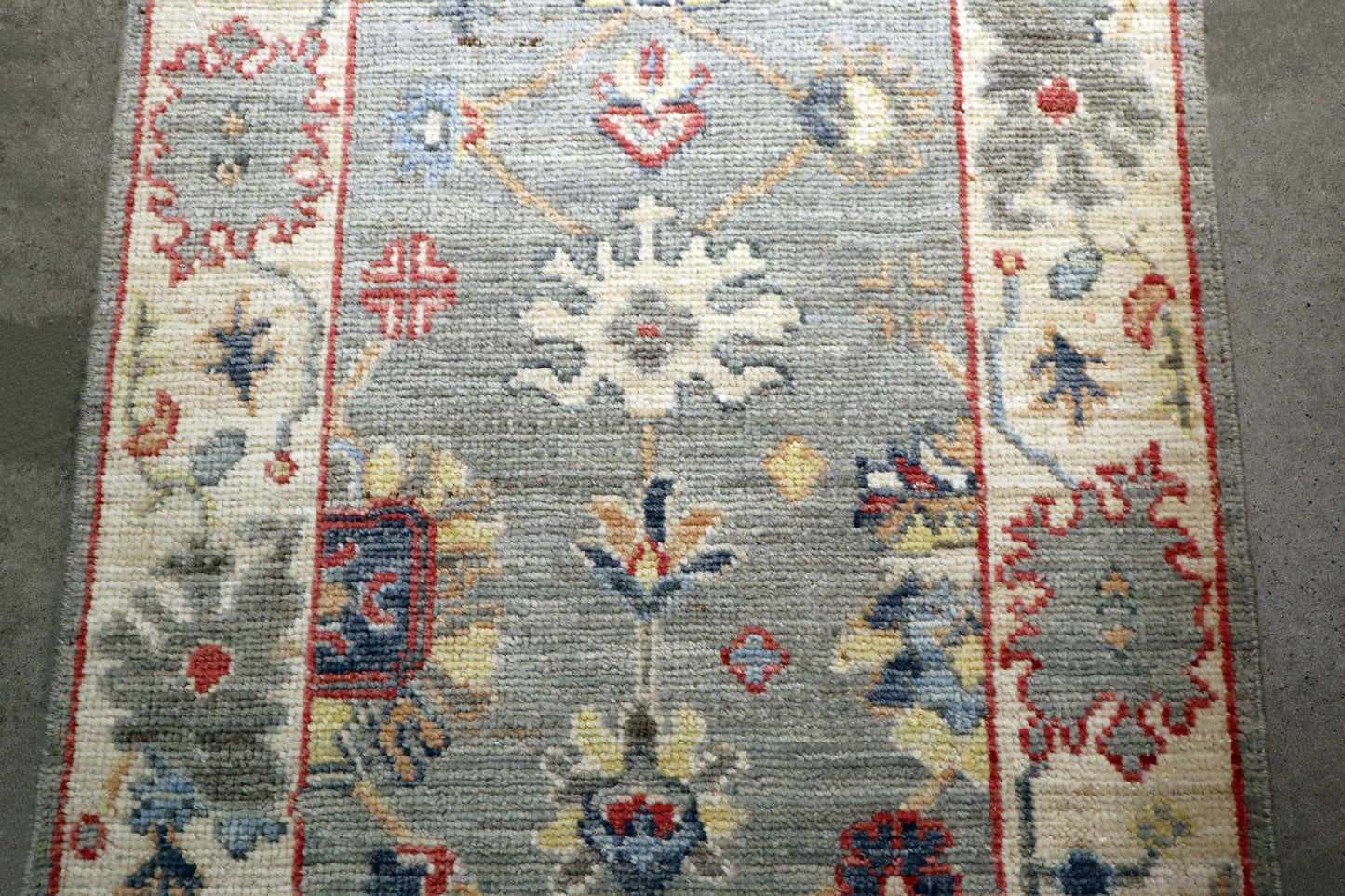 2'2 x 3'3 ft Hand knotted Oushak wool oriental small rug