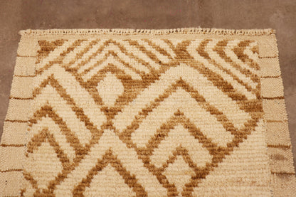 2'3 x 3'0 ft Hand knotted Moroccan wool oriental small rug