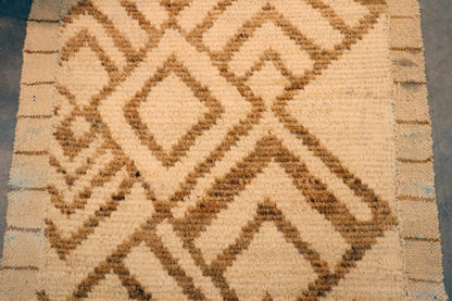 2'3 x 3'0 ft Hand knotted Moroccan wool oriental small rug