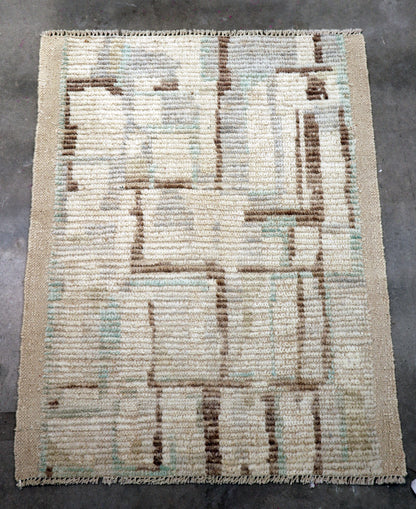 2'3 x 3'0 ft Hand knotted Contemporary wool oriental small rug