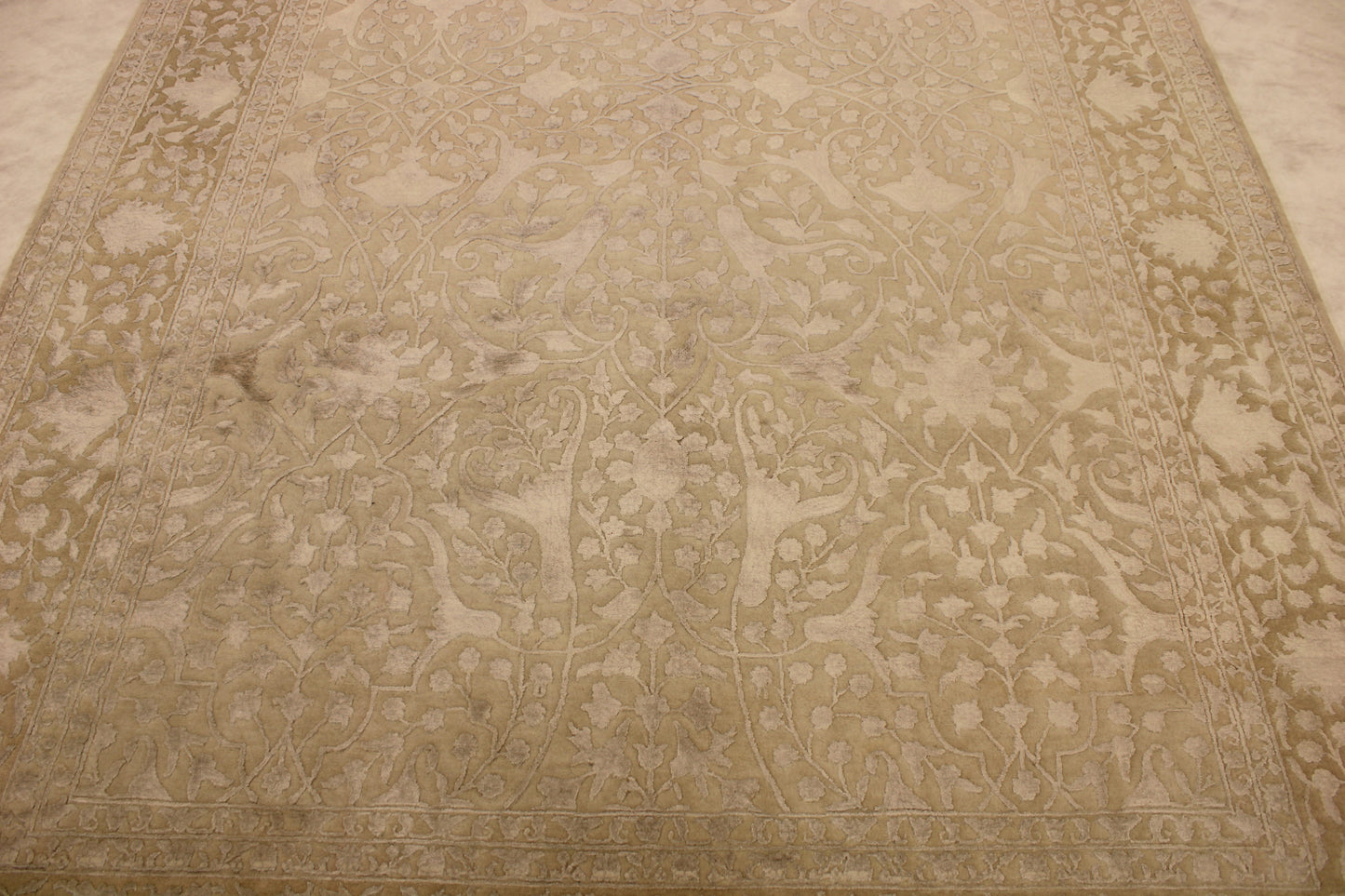 6'3 x 10'1 ft Hand knotted Silk flower oriental area rug