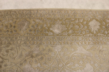 6'3 x 10'1 ft Hand knotted Silk flower oriental area rug