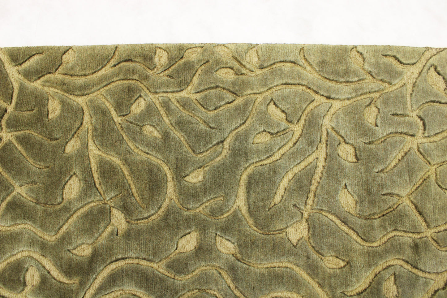 6'8 x 9'0 ft Hand knotted Contemporary oriental area wool rug