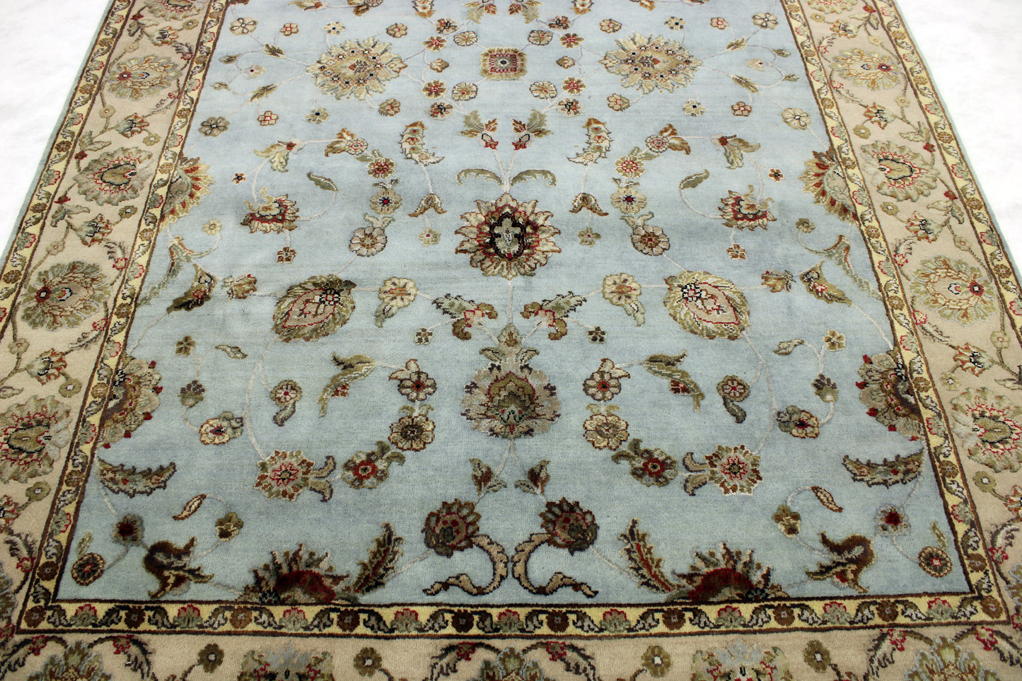 6'0 x 9'2 ft Hand knotted Silk Flower oriental area wool rug