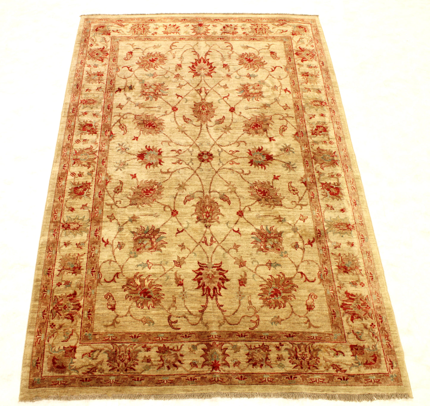 5'6 x 7'9 ft Hand knotted Oushak oriental area wool rug